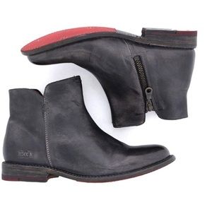 Bedstu YURISA ankle boot size 6.5.